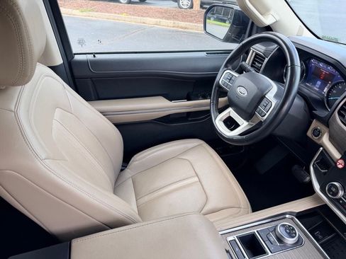 Certified 2024 Ford Expedition Max Limited RWD image 15