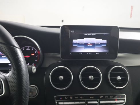 Used 2019 Mercedes-Benz GLC 300 image 17