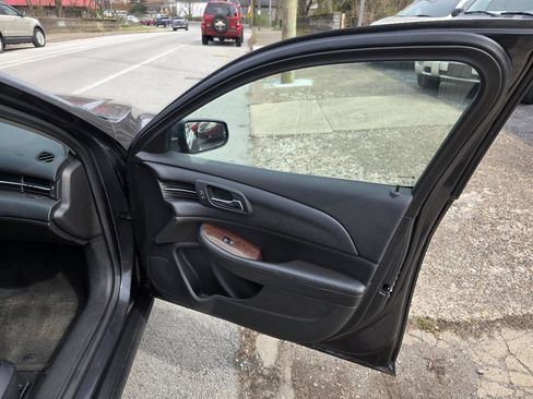 Used 2013 Chevrolet Malibu LT image 33