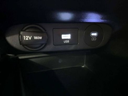 Used 2024 Hyundai Elantra SEL FWD image 35