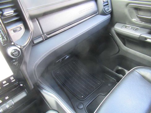 Used 2024 RAM 1500 Limited w/ Body Color Bumper Group image 38