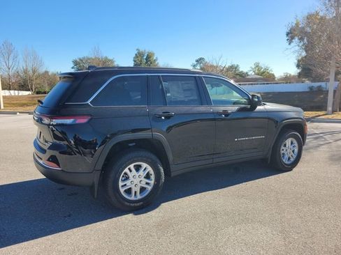 New 2025 Jeep Grand Cherokee Laredo w/ MOPAR Finishing Package RWD image 12