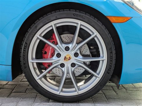 Used 2017 Porsche 718 Boxster S image 11