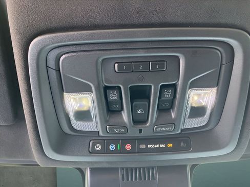 Used 2024 GMC Sierra 1500 Denali Ultimate image 32