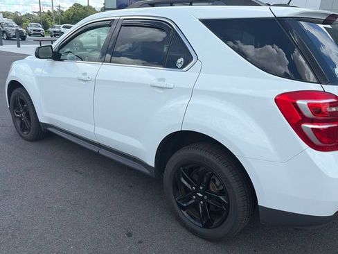 Used 2017 Chevrolet Equinox LT w/ Sport Edition FWD image 9