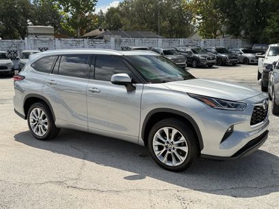 Used 2023 Toyota Highlander Limited