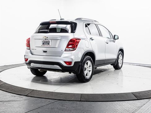 Used 2017 Chevrolet Trax LT w/ LT Convenience Package image 10