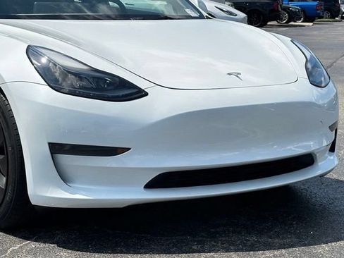 Used 2023 Tesla Model 3 Standard Range RWD image 2