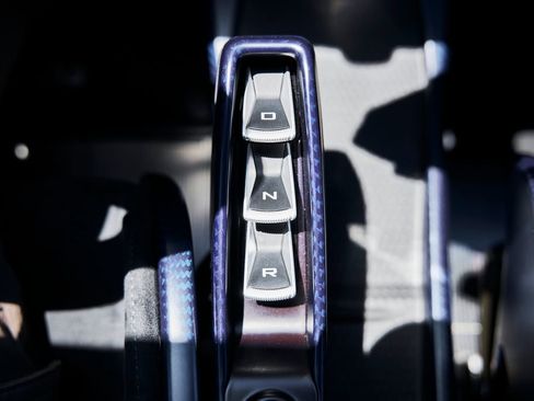 Used 2019 McLaren Senna RWD image 67