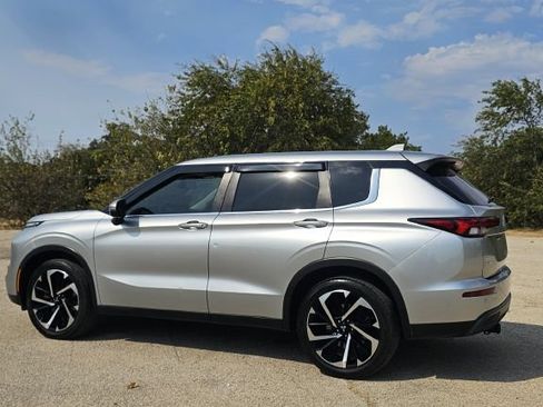 Used 2022 Mitsubishi Outlander ES AWD/4WD image 5