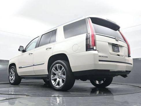 Used 2015 Cadillac Escalade Premium AWD/4WD image 49