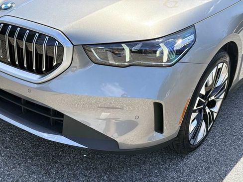 Used 2026 BMW 530i RWD image 9