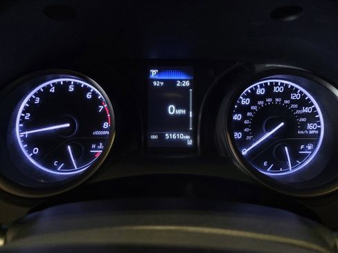 Used 2021 Toyota Camry SE FWD image 23