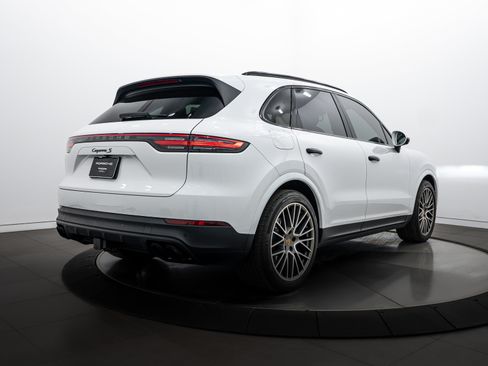 Certified 2023 Porsche Cayenne S Platinum image 7