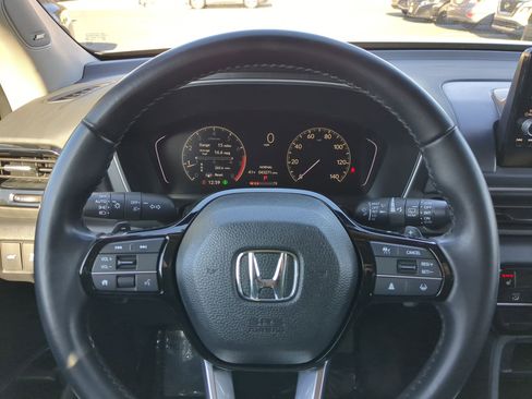 Used 2023 Honda Pilot Touring image 18