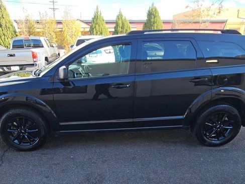 Used 2020 Dodge Journey SE w/ Blacktop Package image 4