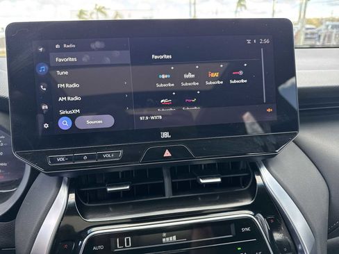 Used 2024 Toyota Venza Limited image 26