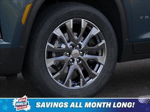 New 2026 Chevrolet Traverse LT w/ Sun and Wheel Package AWD/4WD image 9