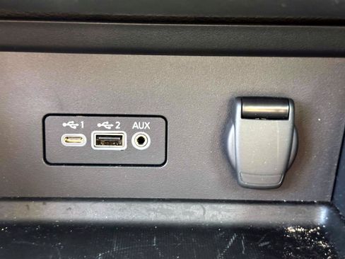 Certified 2023 Nissan Sentra SV FWD image 23