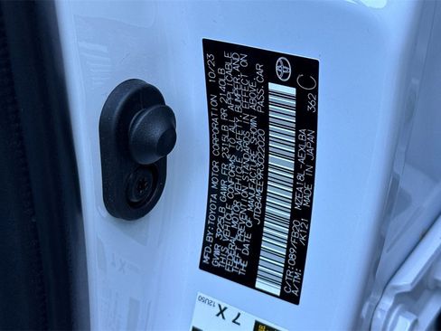 Certified 2024 Toyota Corolla LE w/ LE Convenience Package image 27