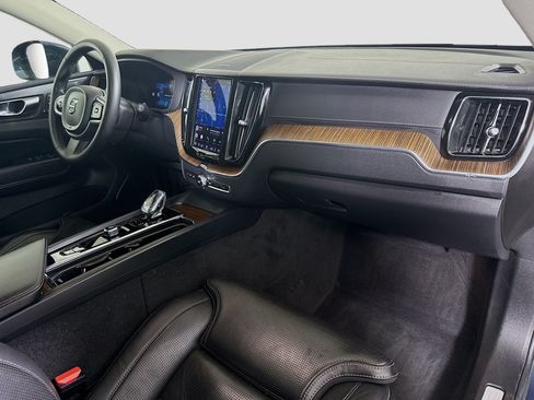 Used 2023 Volvo XC60 B5 Ultimate w/ Protection Package Premier FWD image 30
