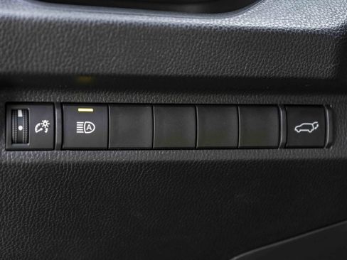 Used 2025 Toyota RAV4 XLE Premium image 37