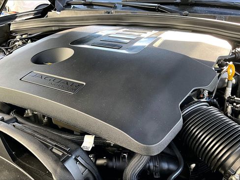 Used 2021 Jaguar F-PACE S image 31