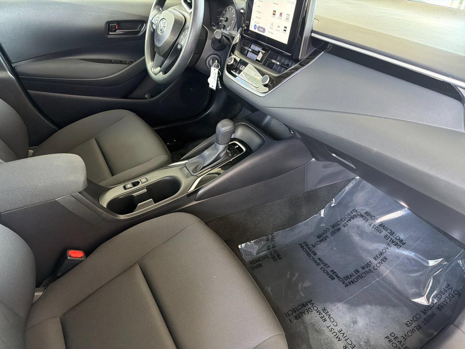 Used 2025 Toyota Corolla LE FWD image 14