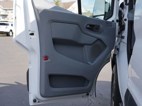 Used 2018 Ford Transit 150 XL RWD image 24