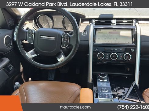Used 2017 Land Rover Discovery HSE AWD/4WD image 34