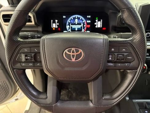 Used 2025 Toyota Tacoma SR5 AWD/4WD image 14