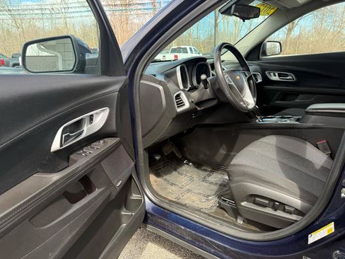 Used 2017 Chevrolet Equinox LT w/ Convenience Package AWD/4WD image 14