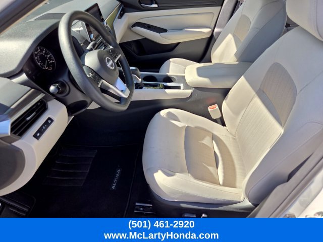 Used 2025 Nissan Altima 2.5 SV FWD image 9