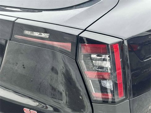 Used 2025 Nissan Kicks SR w/ SR Premium Package image 8