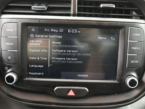 Used 2023 Kia Soul LX w/ Option Group 015 FWD image 23