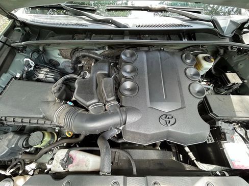 Used 2022 Toyota 4Runner TRD Sport w/ Technology Package RWD image 12