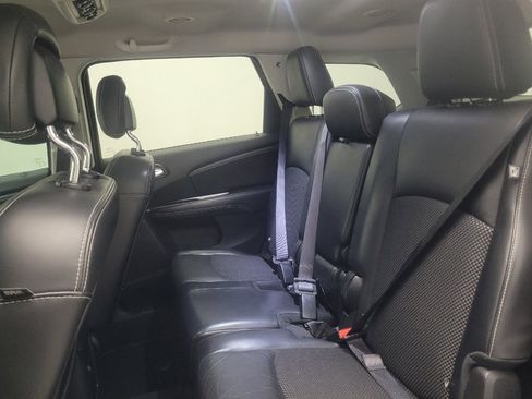 Used 2019 Dodge Journey Crossroad FWD image 18