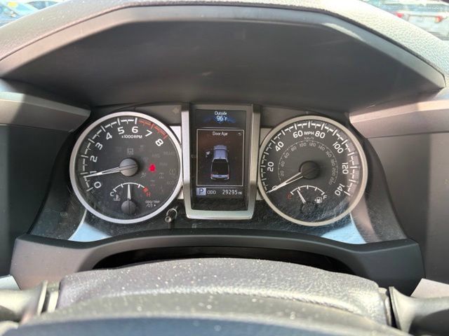Used 2022 Toyota Tacoma SR5 AWD/4WD image 14