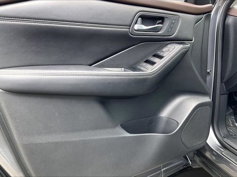 Used 2023 Nissan Rogue SL w/ SL Premium Package FWD image 23