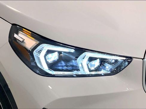 New 2026 BMW X1 xDrive28i w/ Technology Package AWD/4WD image 13