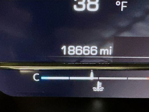 Used 2024 GMC Sierra 1500 Elevation image 18