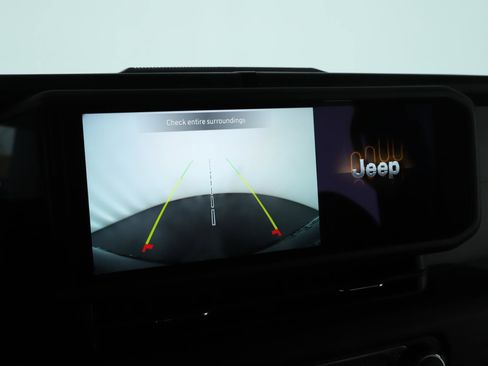 Used 2025 Jeep Wrangler Unlimited Sport image 13