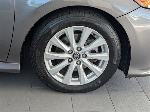 Used 2020 Toyota Camry LE image 17