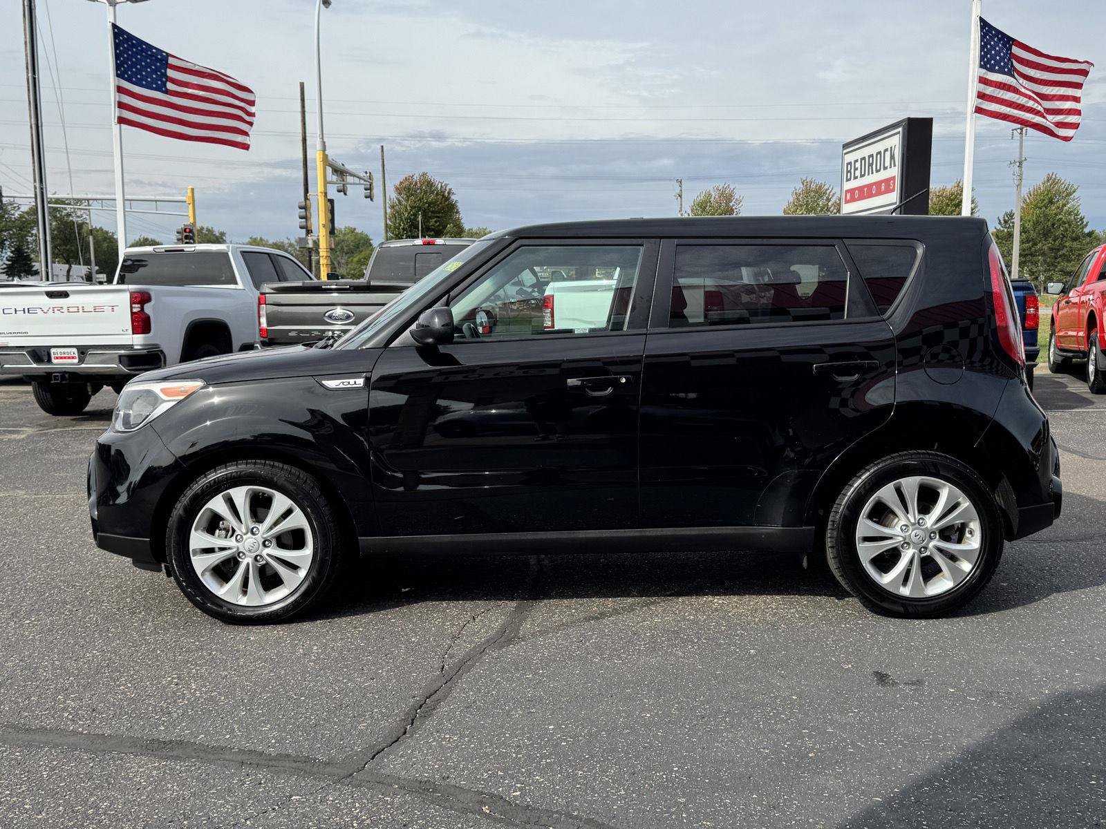 Used 2016 Kia Soul + FWD image 4