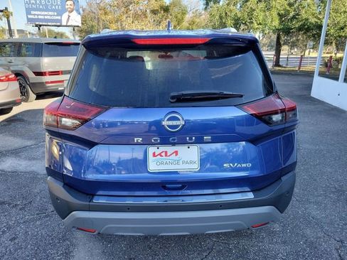 Used 2023 Nissan Rogue SV w/ SV Premium Package image 9