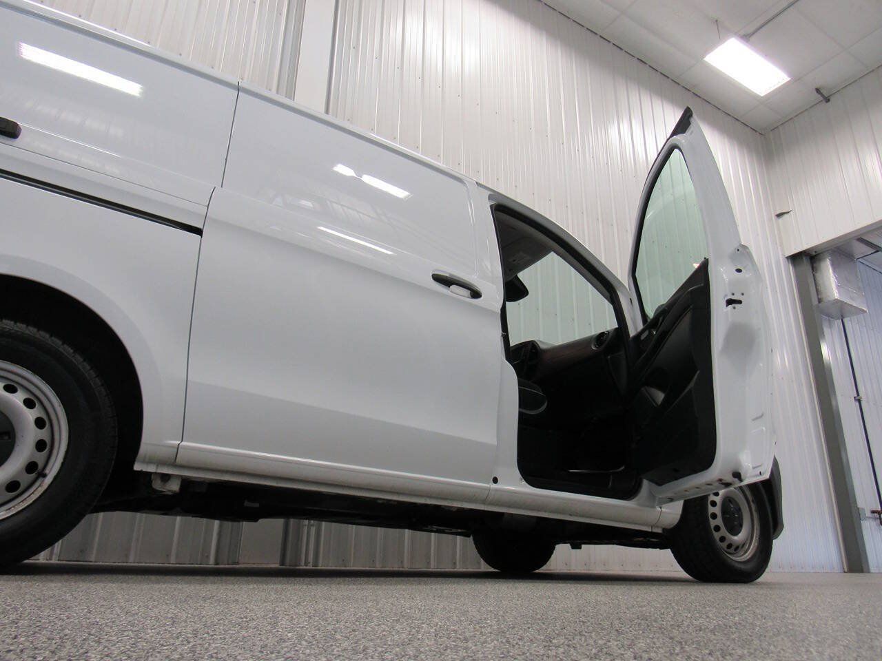 Used 2022 Mercedes-Benz Metris image 23
