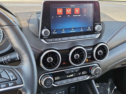 Used 2025 Nissan Sentra SR w/ SR Premium Package image 27