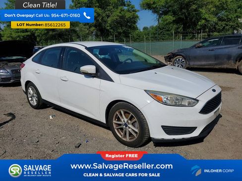 Used 2017 Ford Focus SE FWD image 5