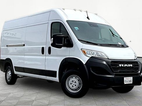 Used 2023 RAM ProMaster 2500 FWD image 1