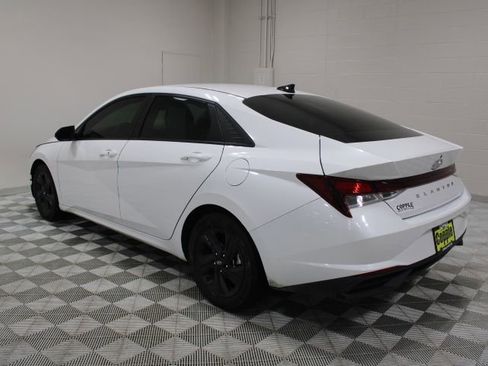 Used 2022 Hyundai Elantra SEL w/ Convenience Package image 9